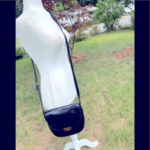 Fossil’s Vintage Genuine Leather Flap Latch Crossbody Bag